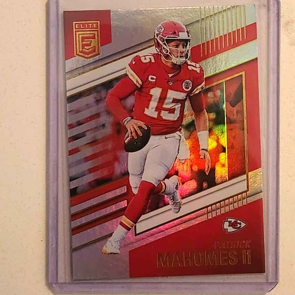 Patrick Mahomes II Trading Card - Picture 1 of 2